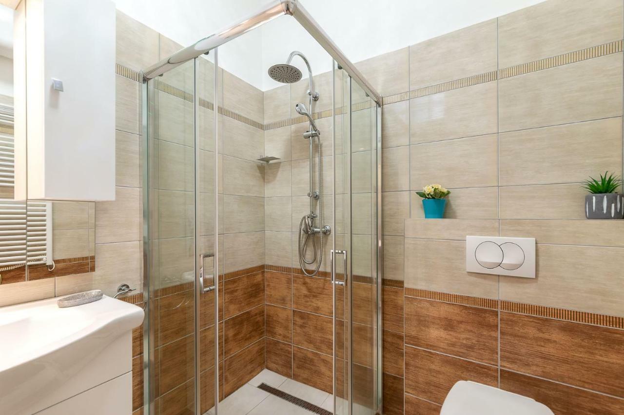 Kiraly Home Budapest City Center Eksteriør billede